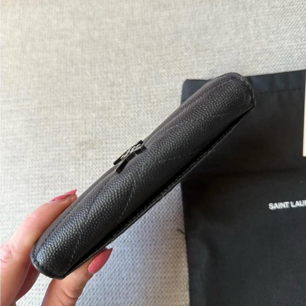 Saint Laurent Textured Black Wallet - Picture 5 of 9